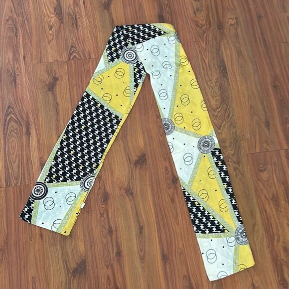 Classy scarf black and white hound tooth printed design scarf silky - Picture 4 of 4